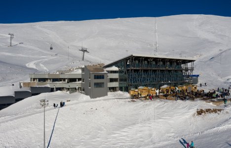 Χιονοδρομικό Κέντρο Παρνασσού: Απόδραση στον κορυφαίο ορεινό προορισμό της χώρας