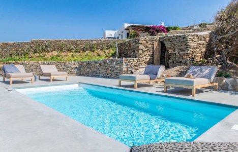 Rockaine Suites: Luxury διαμονή στην Τήνο με θέα το Αιγαίο