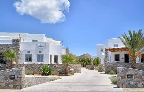 Calma Boutique Hotel: Ένα ήρεμο καταφύγιο στις Αγκαθωπές Σύρου