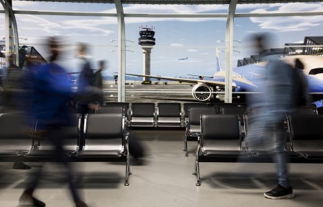 Αεροπορικά ταξίδια: Τι αλλάζει στις χειραποσκευές και στις αποζημιώσεις