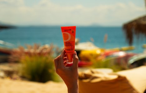 Panthenol Extra Sun Care: Φτιάχνουμε βαλίτσα για τις καλοκαιρινές εξορμήσεις