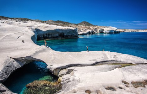 7 τοπία στα ελληνικά νησιά που μοιάζουν από άλλο πλανήτη