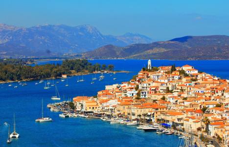 Η Telegraph δοξάζει τον Πόρο – Ειδική αναφορά στους μεζέδες και το μουσακά!