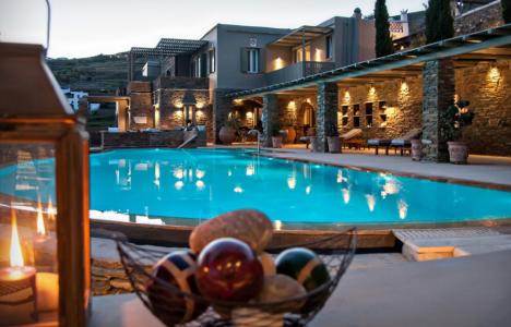 Aeolis Tinos Suites: Το ξενοδοχείο που θα βάλει την Τήνο στο πρόγραμμα των διακοπών σου
