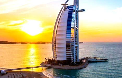 «Dubai’s Burj Al Arab»: Το πιο δημοφιλές ξενοδοχείο στα social media (pics)