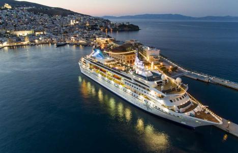 Το Celestyal Nefeli «σαλπάρει» για την πιο αξέχαστη World Party Cruise 