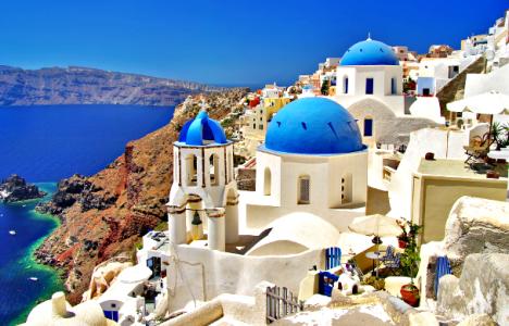 Ένας travel vlogger εξηγεί: «Τι δεν πρέπει να κάνει κάποιος στην Ελλάδα» (vid)