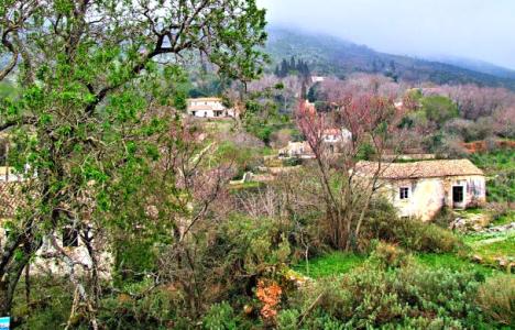 Το χωριό-φάντασμα της Κέρκυρας που μάγεψε τον Independent (pics)