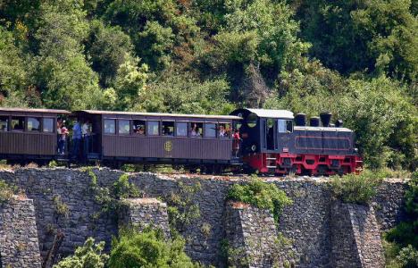 Μαγικές διαδρομές με το Μουτζούρη σε Πήλιο και Καλάβρυτα (pics)