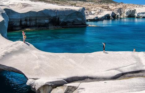 Μήλος: Το πιο ερωτικό νησί του Αιγαίου