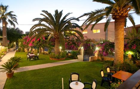 Nikolas Suites