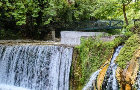 Ιαματικά λουτρά Πόζαρ, στον «Κήπο της Εδέμ»