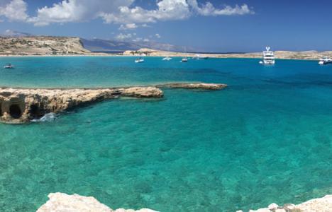 Τα ελληνικά νησιά που επιλέγουν οι σταρ του Χόλιγουντ