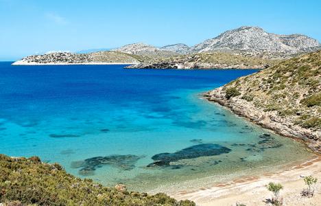 Τις πιο ωραίες παραλίες θα τις ανταμώσετε στους Φούρνους Ικαρίας