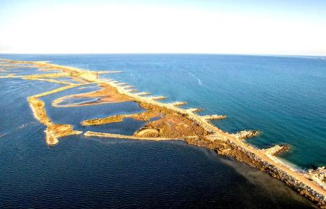 Η μεγαλύτερη παραλία σε όλη την Ελλάδα ξεπερνά τα 16 χλμ! (vid)