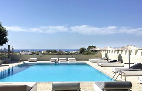 Thera Mare Resort & Spa: Μοναδική εμπειρία χαλάρωσης στη Σαντορίνη