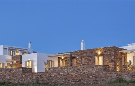 White Tinos Luxury Suites