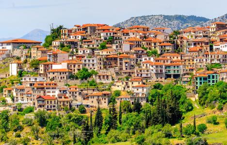 Η Αράχωβα εγκαινιάζει τις χειμερινές διακοπές!