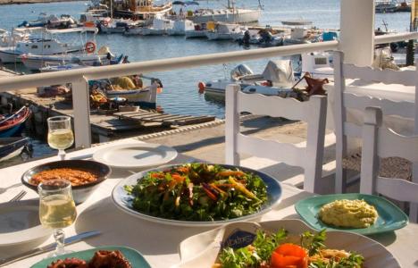 Νώντας: Η ιστορική ψαροταβέρνα της Αίγινας