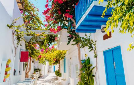 Δύο ελληνικά νησιά στα 10 καλύτερα του κόσμου για διακοπές