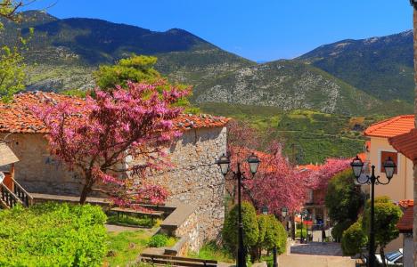 Ταξιδιωτικές εκπομπές σε Γαλλία και Εσθονία προβάλλουν την Ελλάδα