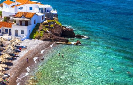 Forbes: Μία ελληνική παραλία ανάμεσα στις 9 ομορφότερες της Ευρώπης