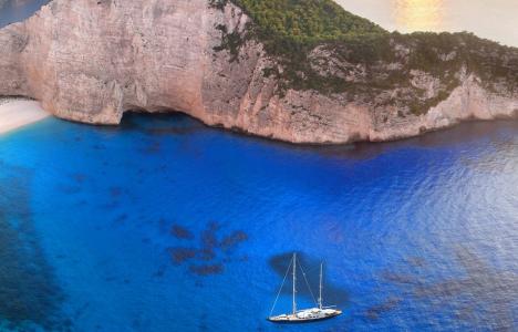 Η Ζάκυνθος είναι το νησί των όμορφων αντιθέσεων