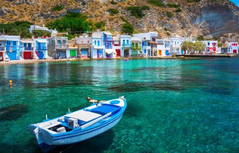 Μήλος: Ένα νησί πέρα από τα συνηθισμένα