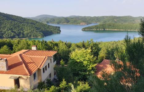 Alonaki at Lake Plastira