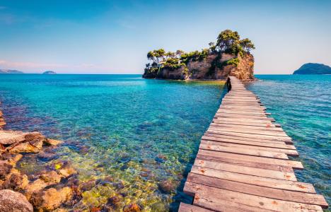 Ζάκυνθος: Το πληθωρικό νησί του Ιονίου