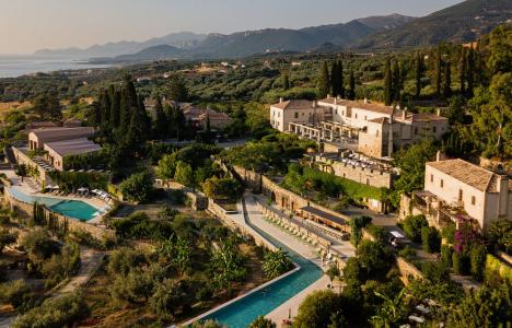 Kinsterna Hotel: Ένα ξενοδοχείο-προορισμός στη Μονεμβασιά