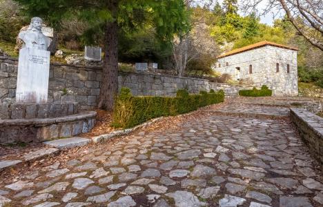 Το ακατοίκητο χωριό με το σπίτι του Κολοκοτρώνη