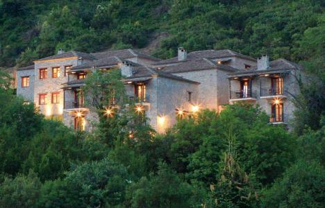 Rouista Tzoumerka Resort: Εκεί που η πολυτέλεια συναντά την άγρια φύση των Τζουμέρκων