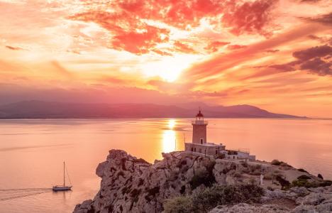 5 κοντινές αποδράσεις από την Αθήνα για να παρατείνετε το καλοκαίρι