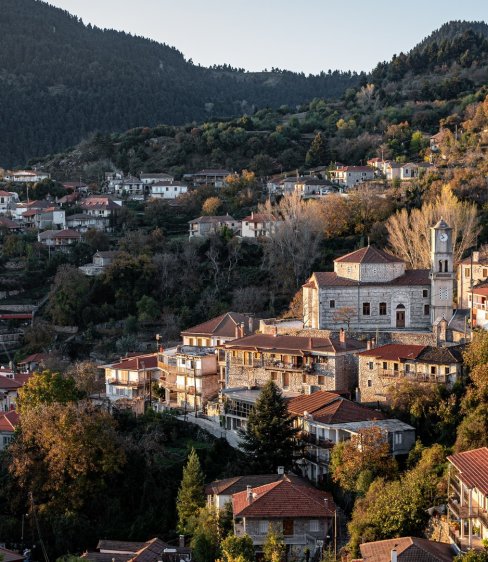 Ορεινή Αρκαδία: 7 ξεχωριστές ταβέρνες στα χωριά του Μαινάλου