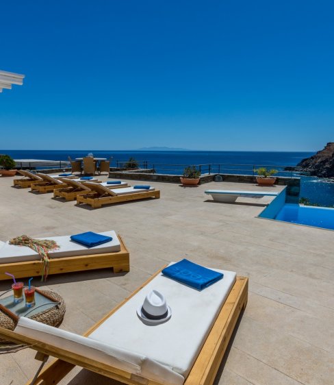 BluEros Luxury Villa: Ζήστε την απόλυτη εμπειρία διακοπών στη Σύρο
