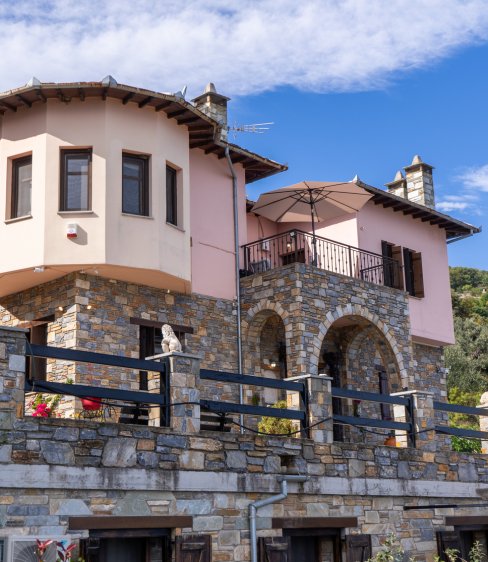 Elysian Luxury Villa: Απόδραση για όλες τις εποχές στην Τσαγκαράδα