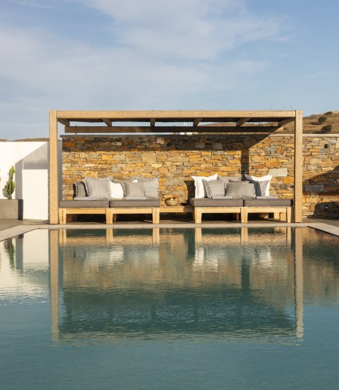 Chora Kythnos Suites: Πολυτελής διαμονή στην καρδιά της Κύθνου