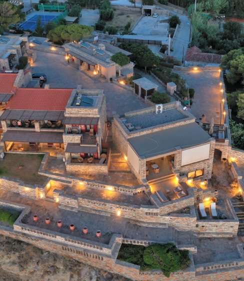 Κέως by the sea: Διακοπές στην Κέα με θέα το μοναδικό μπλε του Αιγαίου