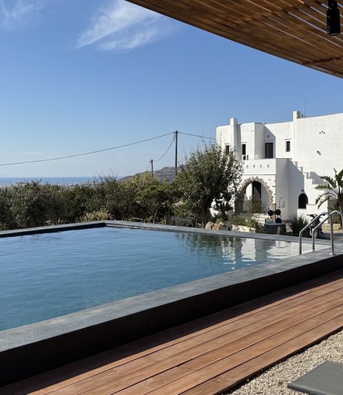 Villa Agrabely & Suites: Ζήστε την αυθεντική φιλοξενία στην καρδιά της Νάξου