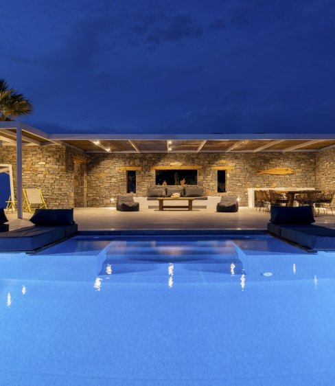 Villa Azzuro: Απολαύστε μια πολυτελή και χαλαρωτική διαμονή στην Πάρο
