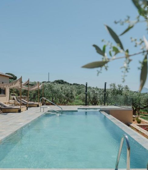 Liostasi Luxury Suites: Διαμονή μέσα σε έναν καταπράσινο ελαιώνα της Μεσσηνίας