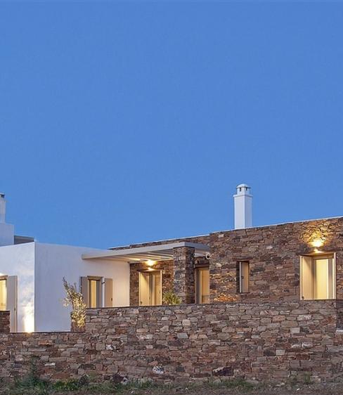 White Tinos Luxury Suites
