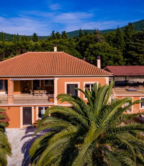 Mazourka – Luxury Suites