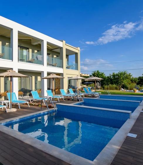 Alonaki Resort