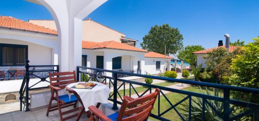 Pelago Bungalows & Restaurant