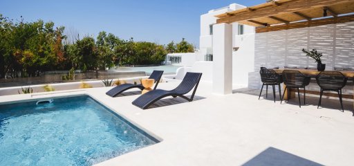 VotsaLo Sea View House