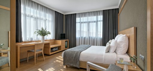 Porto Palace Hotel Thessaloniki: Διαμονή 5 αστέρων σε ένα ιστορικό κτίριο της πόλης