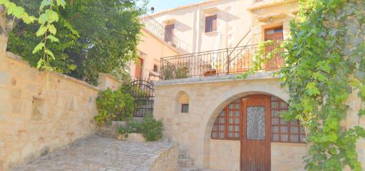 Patriko - Traditional Stone Residence