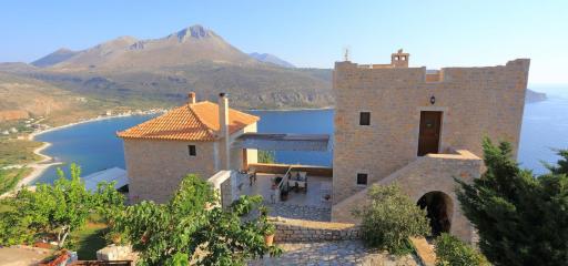 Akrolithi Guesthouse